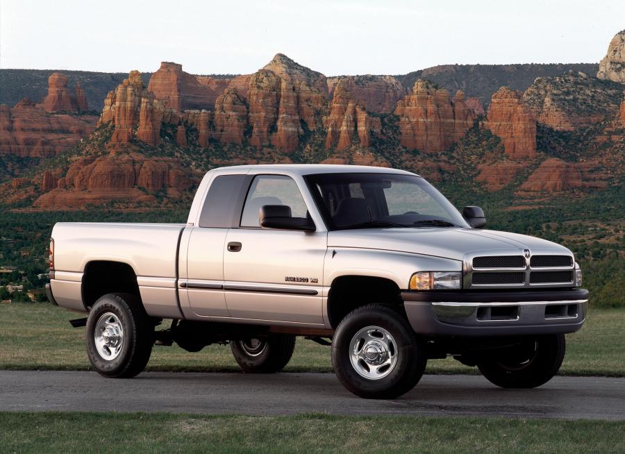  Dodge Ram Heavy Duty 1994 года  (фото 17 из 17)